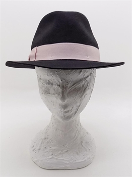 FEDORA FELTRO RASATO NERO NASTRO ROSA TESA PICCOLA-en