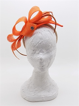 FASCINATOR IN SISAL ARANCIONE CON FIOCCO E PIUME