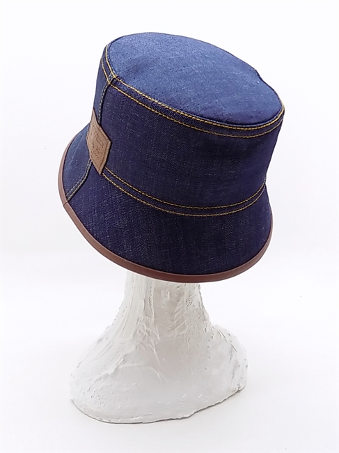 BUCKET HAT IN DENIM BLU E RAFIA CON DETTAGLI IN PELLE