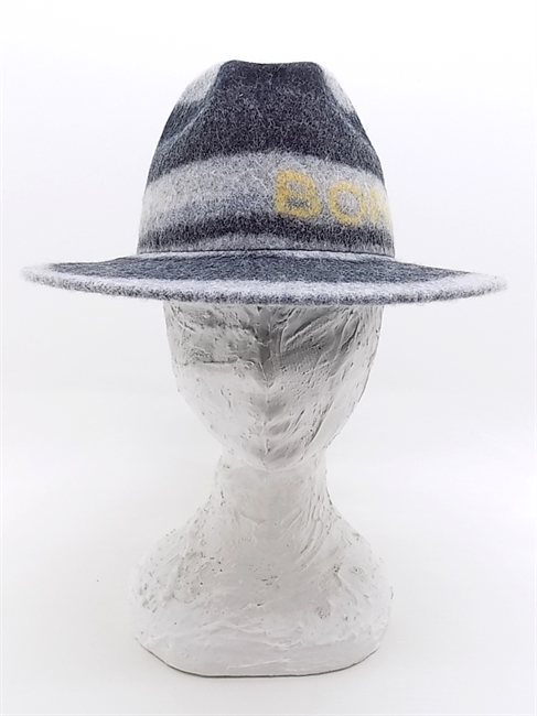 CAPPELLO FELTED WOOL GRIGIO CON MACRO LOGO ORO