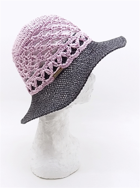 CAPPELLO CARTA TESSILE RITORTA ROSA/NERA CON CAPO IN UNCINETTO-en