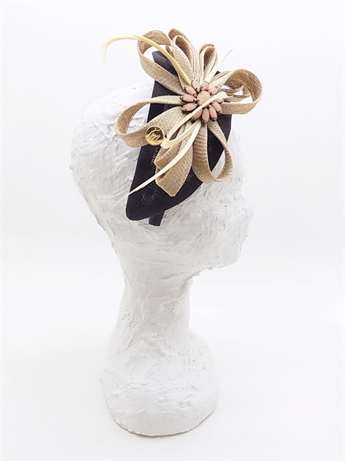 FASCINATOR IN SISAL NERO E BEIGE CON RICCIOLI PIUME E STRASS