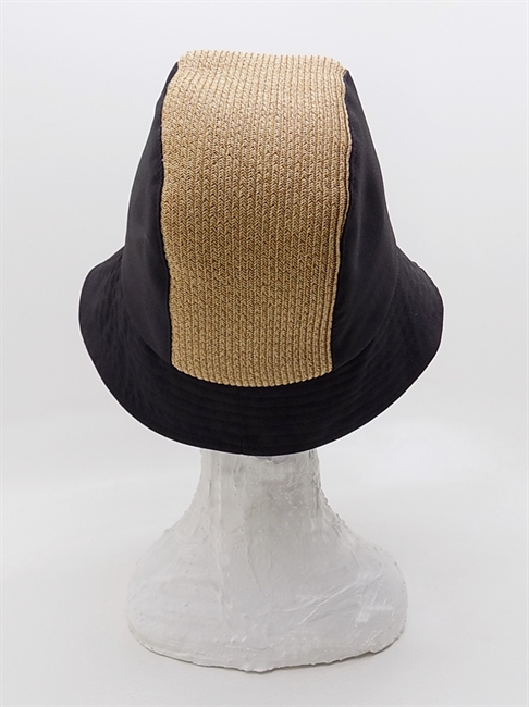 CAPPELLO MINERVA NERO CON FASCIA CENTRALE IN TRECCIA-en