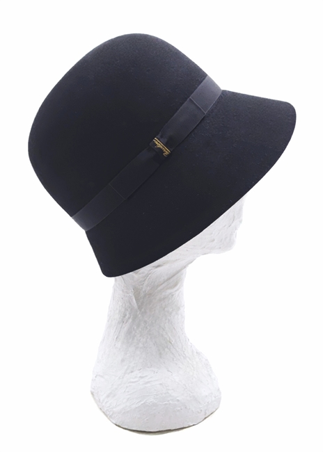 NINA CLOCHE FELTRO RASATO NERO TESA ASIMMETRICA