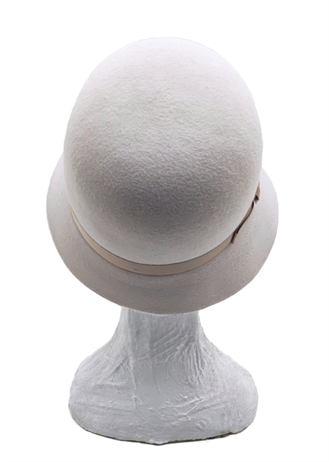 NINA CLOCHE FELTRO RASATO CREMA TESA ASIMMETRICA