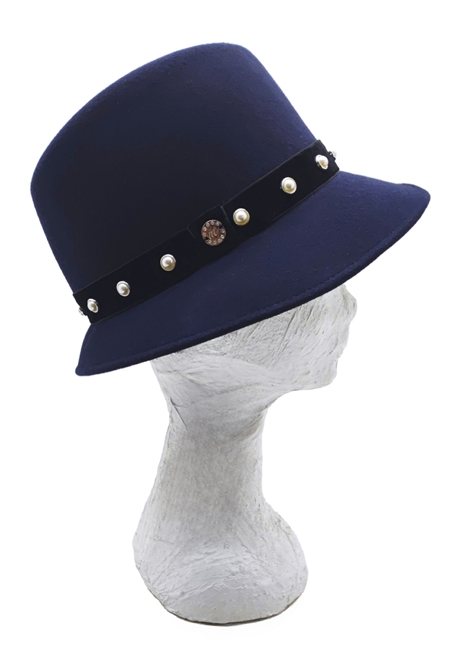 CAPPELLO IN FELTRO BLU NAVY CINTURINO IN VELLUTO E PERLE