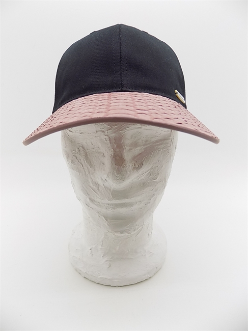 BASEBALL IN COTONE NERO CON VISIERA IN PELLE ROSA-en