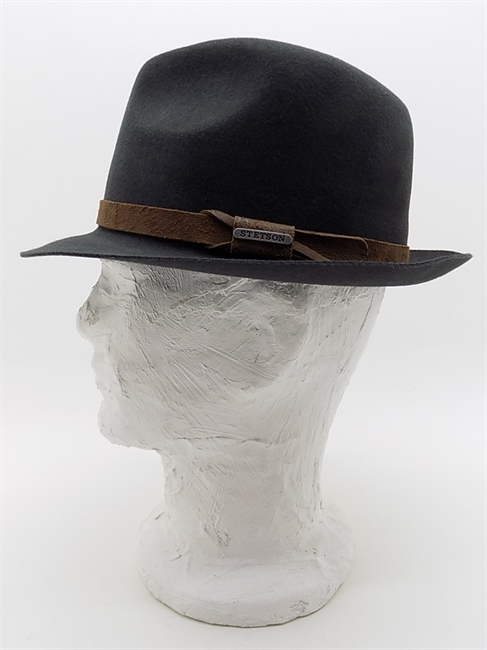 CAPPELLO PLAYER IN FELTRO VERDE SCURO CON CINTURINO IN PELLE